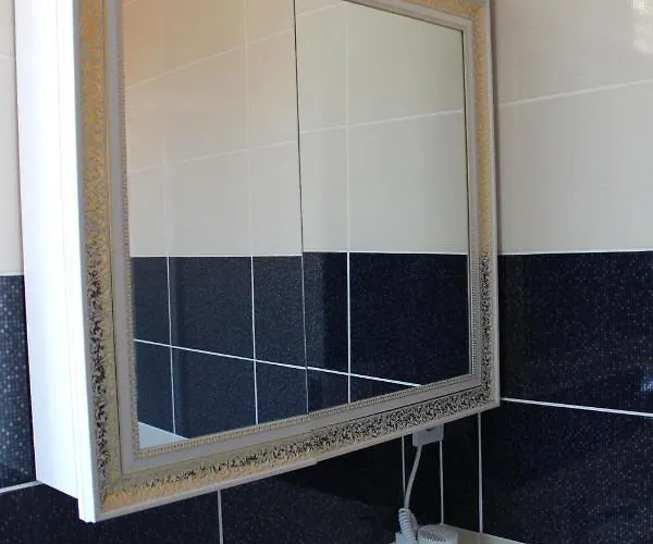 Ξενοδοχείο Carvan *