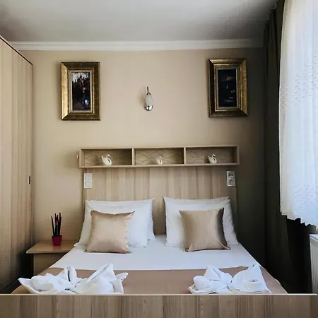 Carvan Hotel *